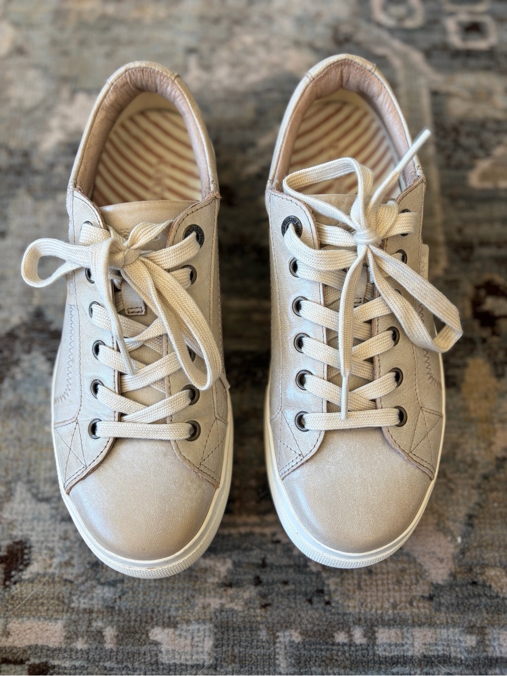 Taos Footwear Cream Lace-Up Women's Sneakers